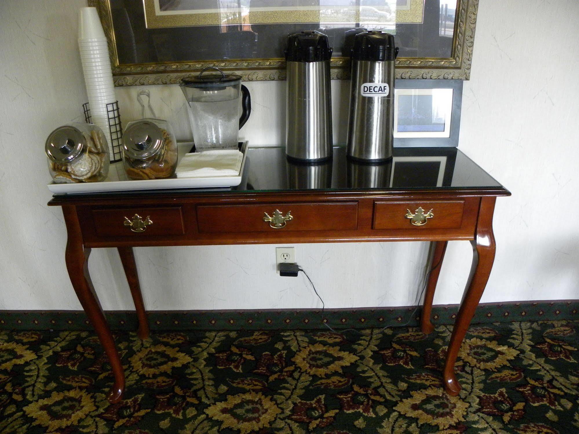 New Victorian Inn & Suites Kearney Luaran gambar
